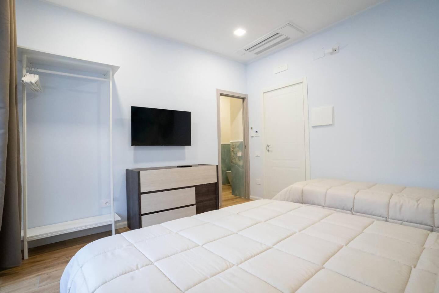 Blue Dream Suites 萨莱诺 外观 照片